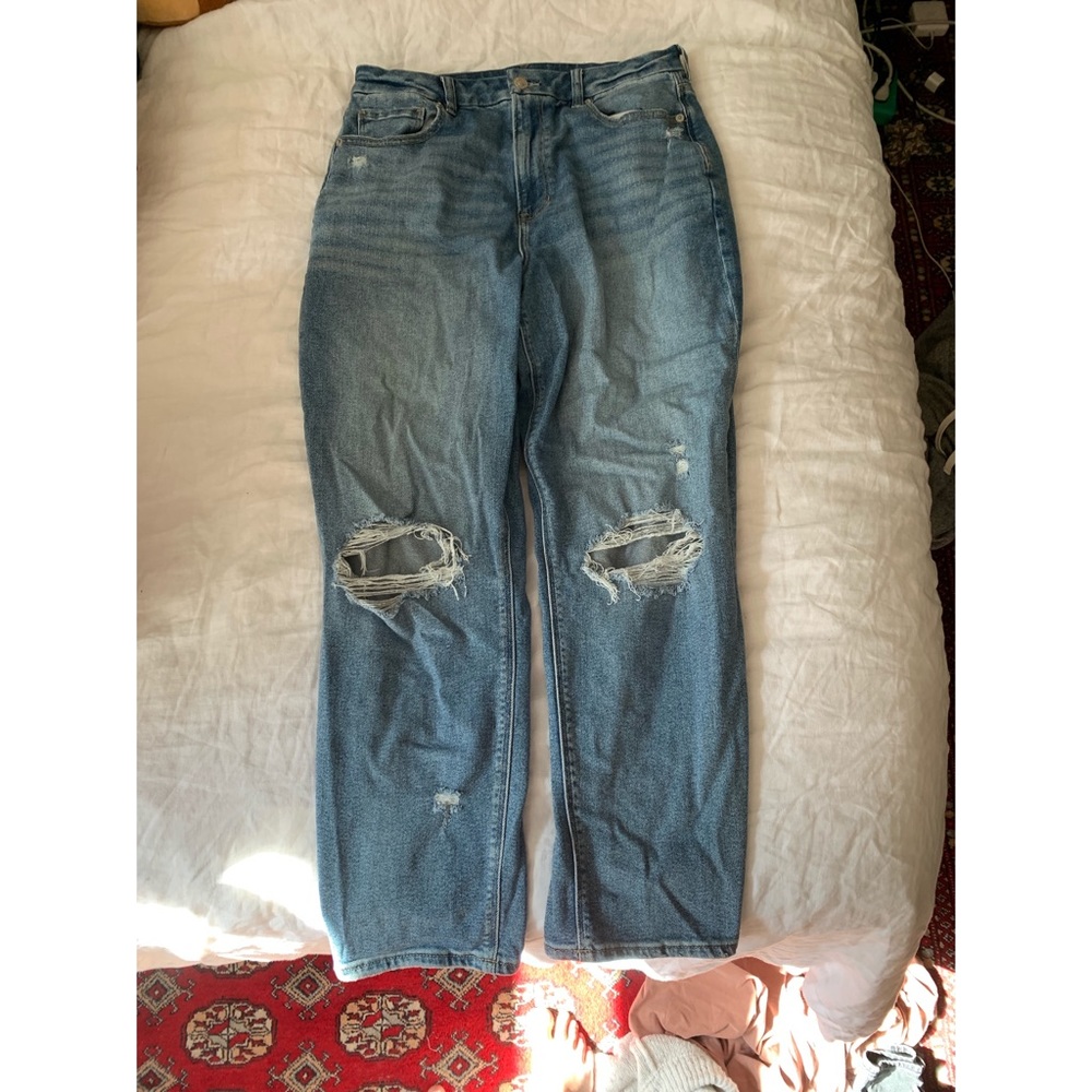 American Eagle Ripped Mom Jeans